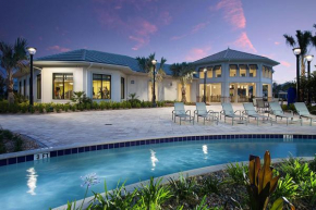 4BR Pool Home w Free Waterpark - 9 Min to Disney